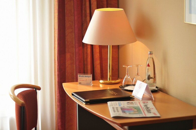 Court Hotel