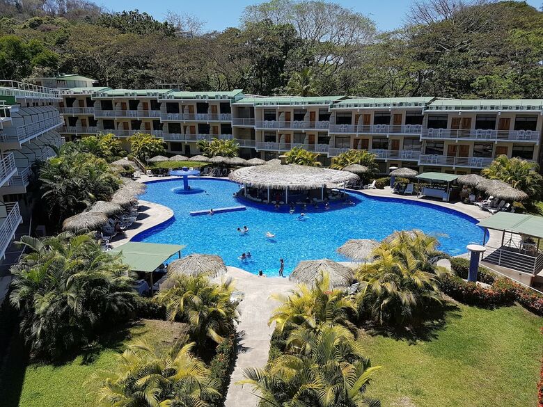 Hotel Arenas En Punta Leona