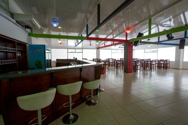 Hotel Arenas En Punta Leona
