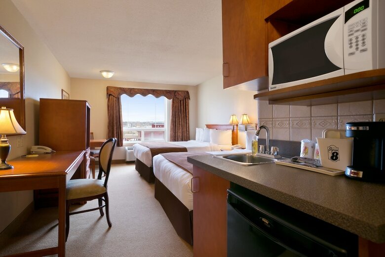 Hotel Super 8 By Wyndham Fort Nelson Bc