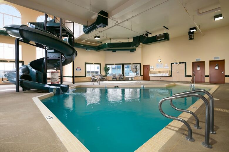 Hotel Super 8 By Wyndham Fort Nelson Bc