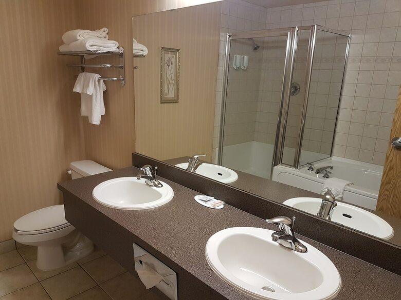 Hotel Super 8 By Wyndham Fort Nelson Bc