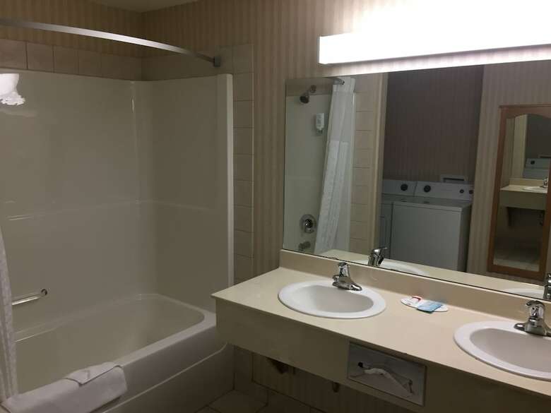 Hotel Super 8 By Wyndham Fort Nelson Bc