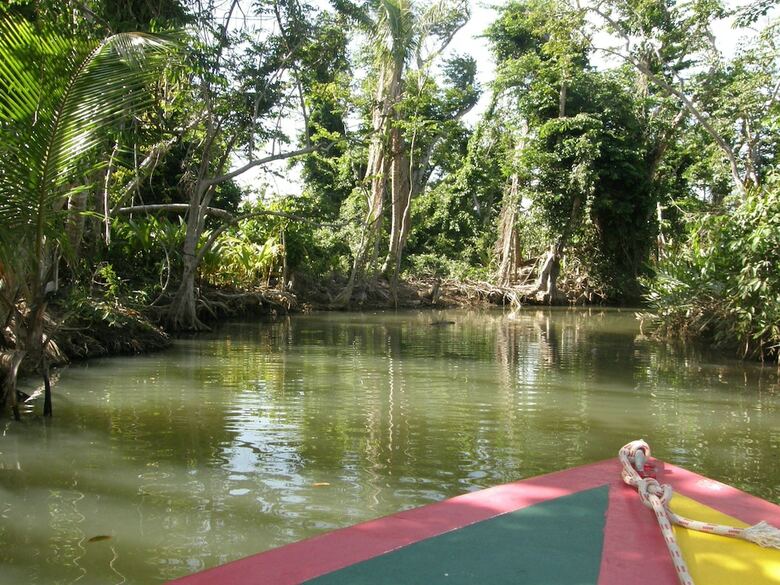 Tamarind Tree Hotel And Restaurant