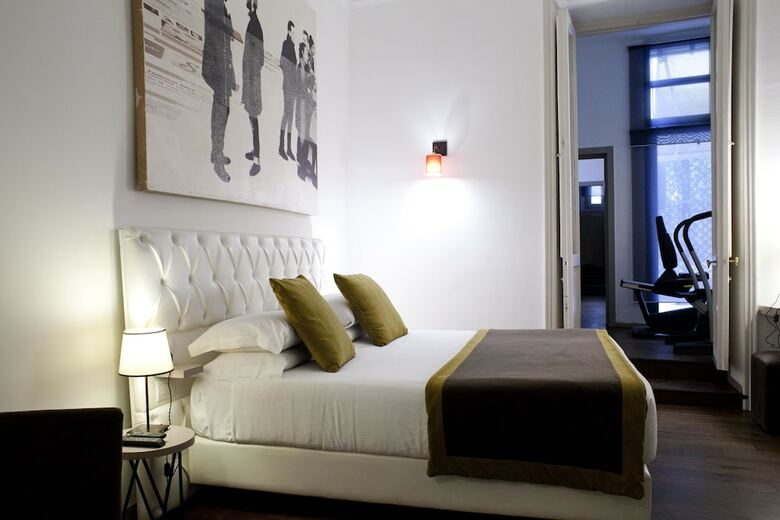 Piazza Farnese Luxury Suites