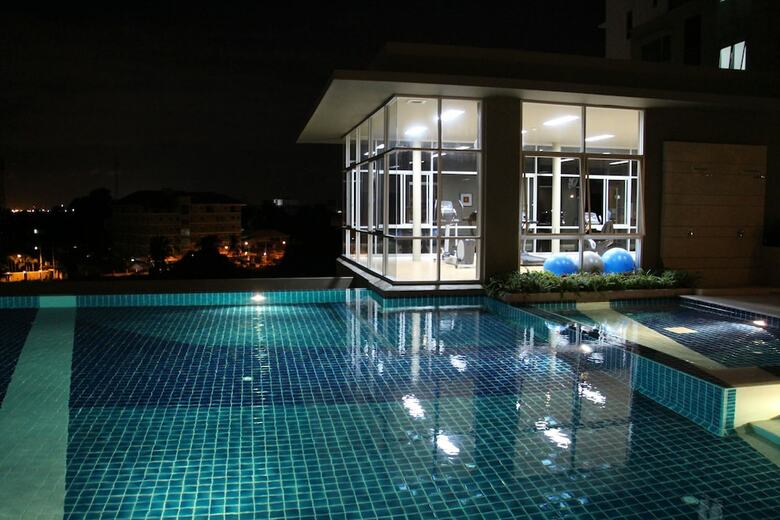 Apartamentos Lumpini Ville Naklua Good Luck