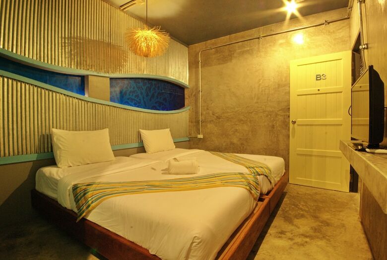 Hotel Seabox Khaolak Hostel