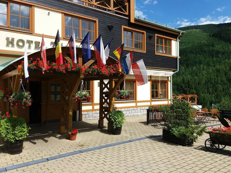 Hotel Z�ti?�