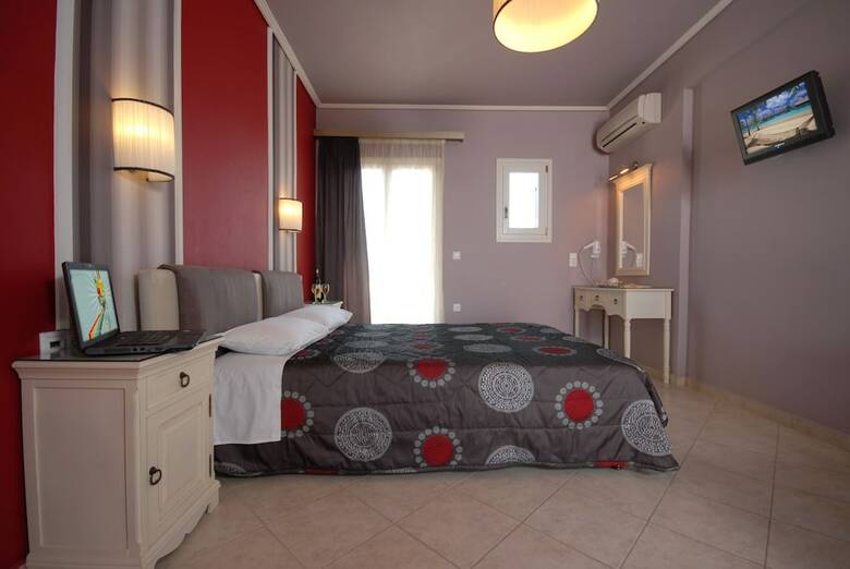 Liana Beach Hotel & Spa
