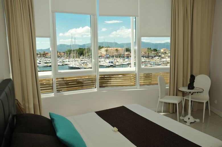 Bleu Mer Duplex Et Suites