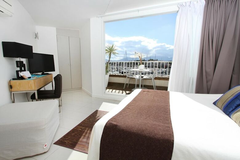 Bleu Mer Duplex Et Suites