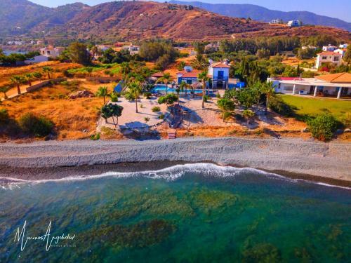Astrofegia Beach Villa
