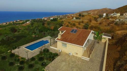 Pomos Panoramic Villa