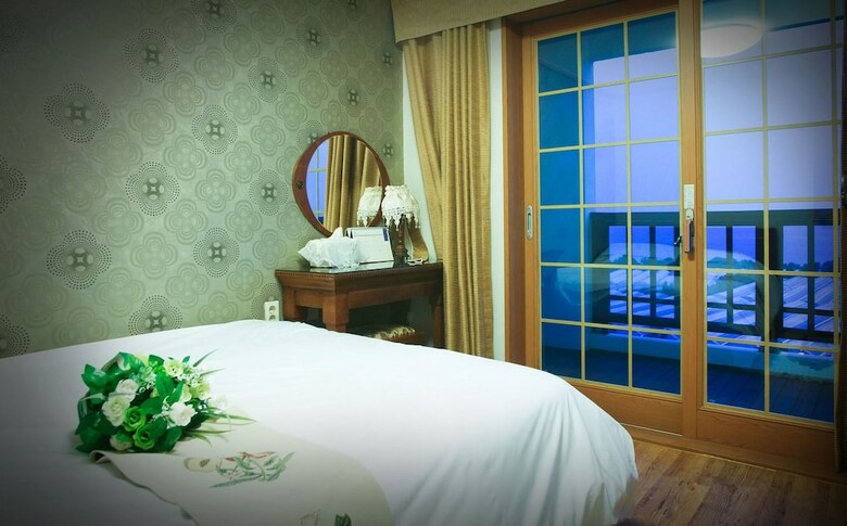Hotel Fourseason Pension
