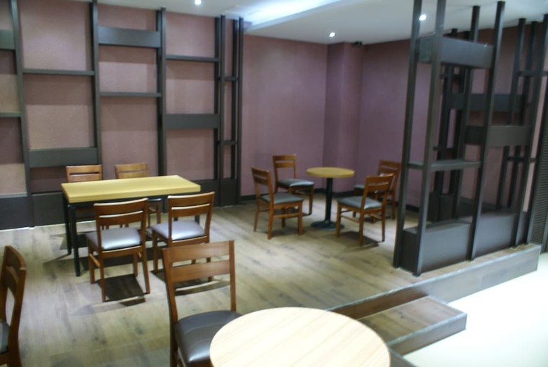 Central Plaza Hotel