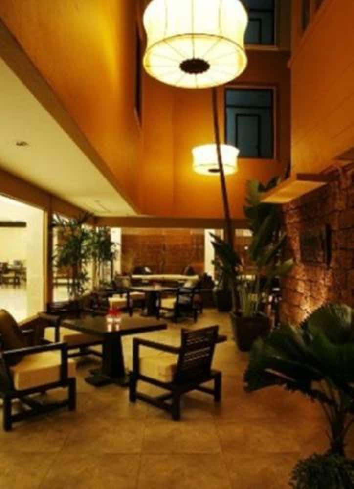 Regent Park Hotel