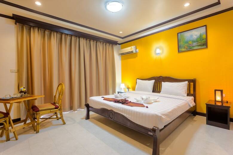 Hotel Grand Orchid Inn