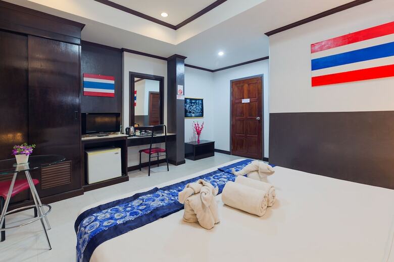 Hotel Grand Orchid Inn