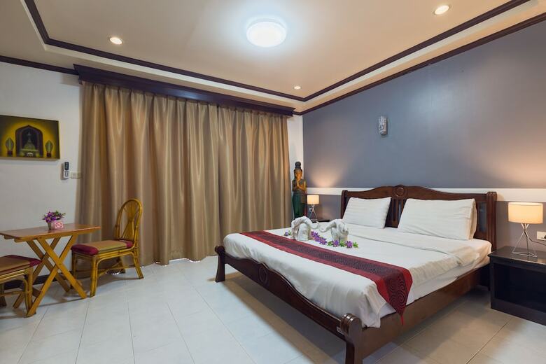Hotel Grand Orchid Inn