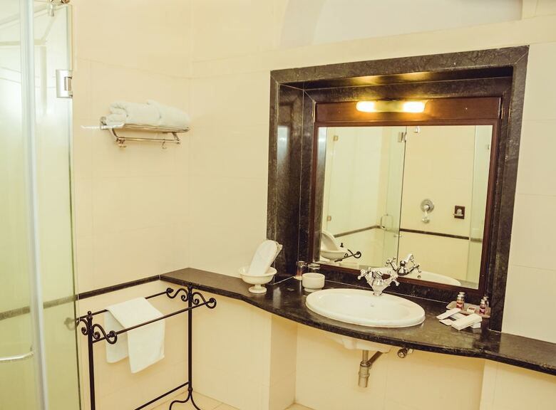 Hotel Diggi Palace