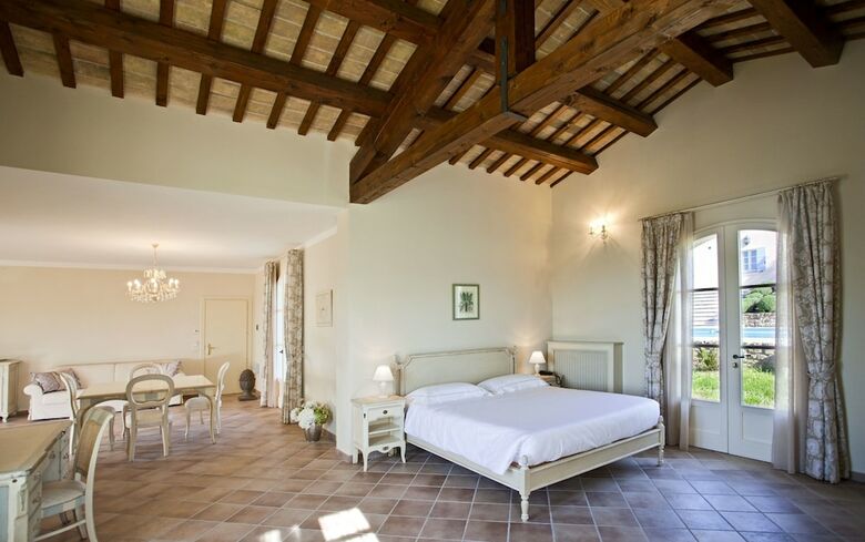 Posada Borgo Cond� Wine Resort