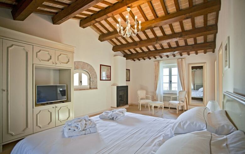 Posada Borgo Cond� Wine Resort
