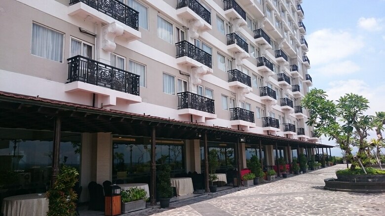 The Rich Jogja Hotel