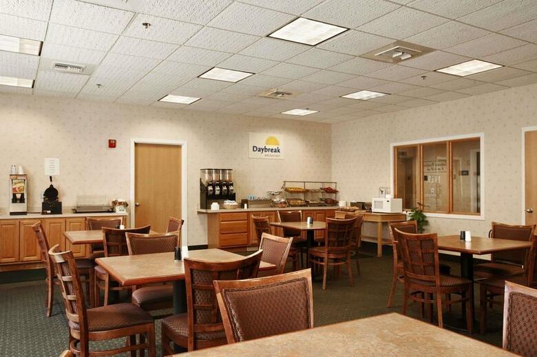 Days Hotel & Conference Center By Wyndham Methuen Ma