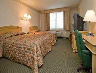 Days Hotel & Conference Center By Wyndham Methuen Ma