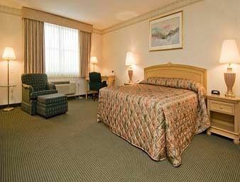 Days Hotel & Conference Center By Wyndham Methuen Ma