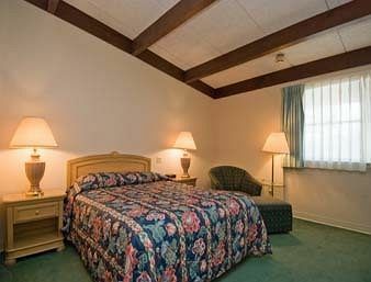 Days Hotel & Conference Center By Wyndham Methuen Ma