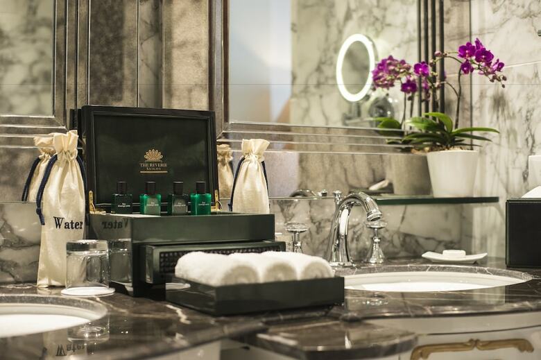 Hotel The Reverie Saigon