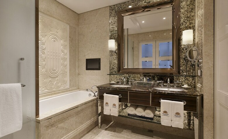 Hotel The Reverie Saigon