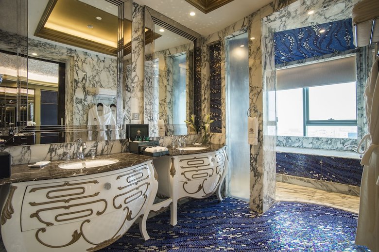Hotel The Reverie Saigon