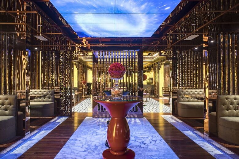 Hotel The Reverie Saigon