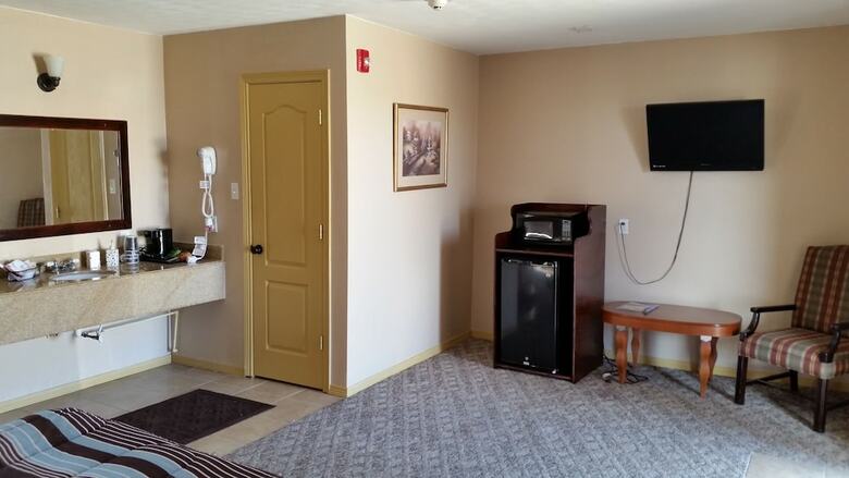 Motel Lakeview Inn & Suites