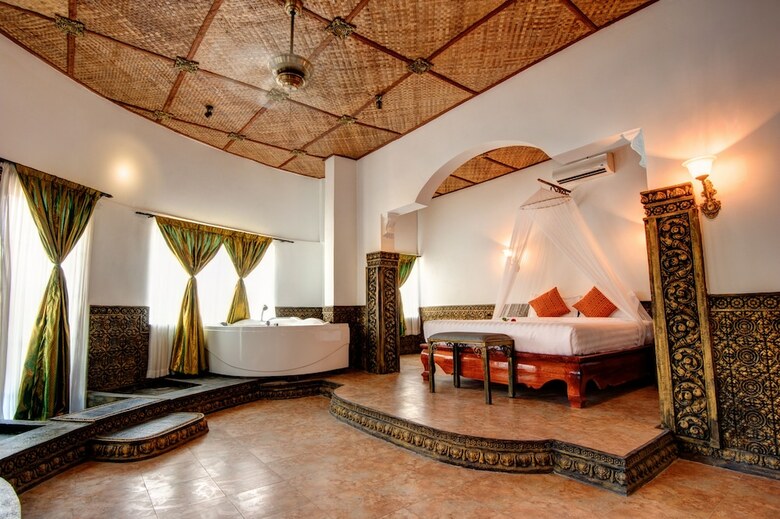 Le Grand Palais Boutique Hotel