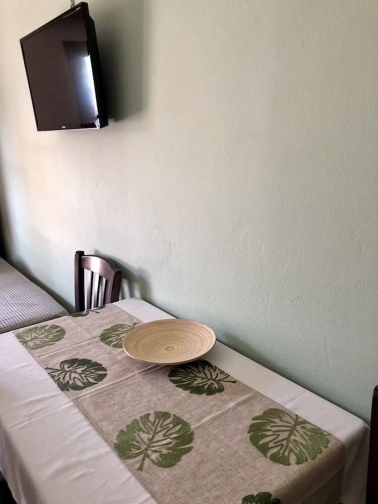 Apartamentos Nicolas Beach Guesthouse