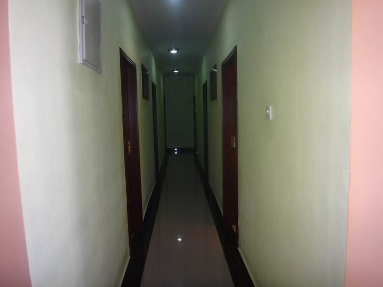 Way Side Hotel
