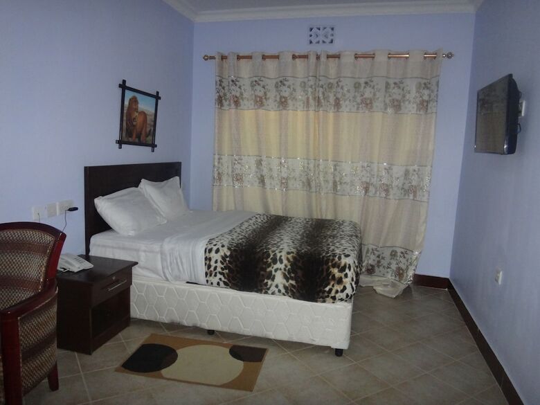 Way Side Hotel