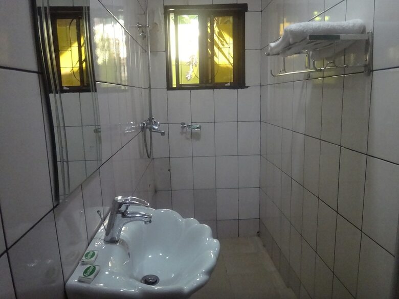 Way Side Hotel