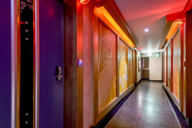 Thebay Hotel