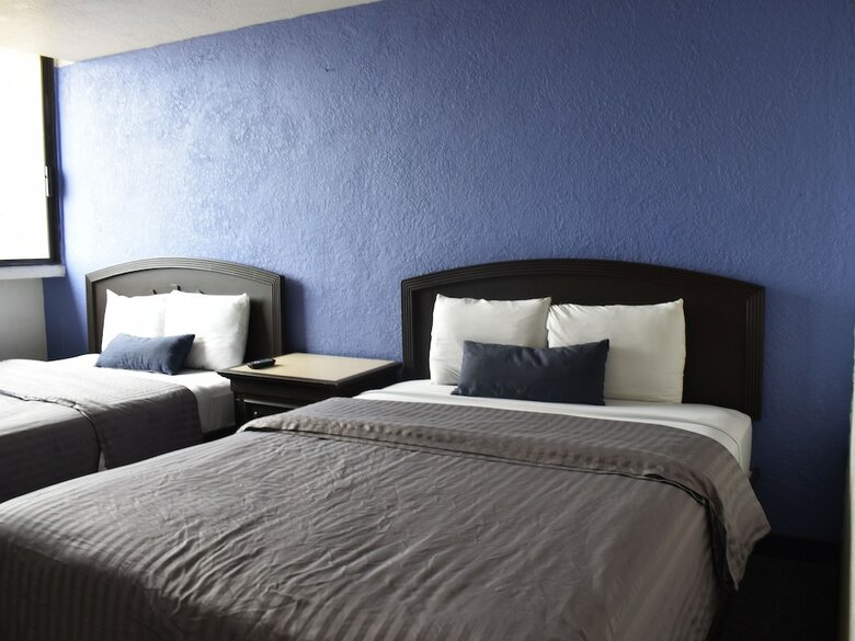 Hotel Corona Plaza