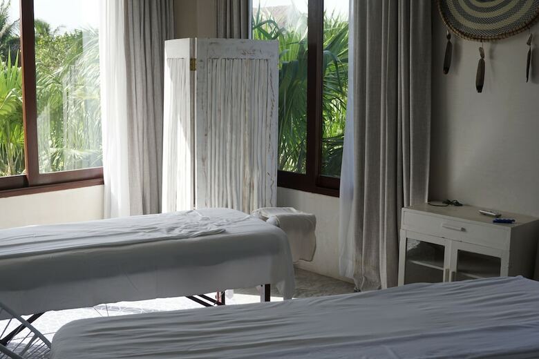Hotel Sanara