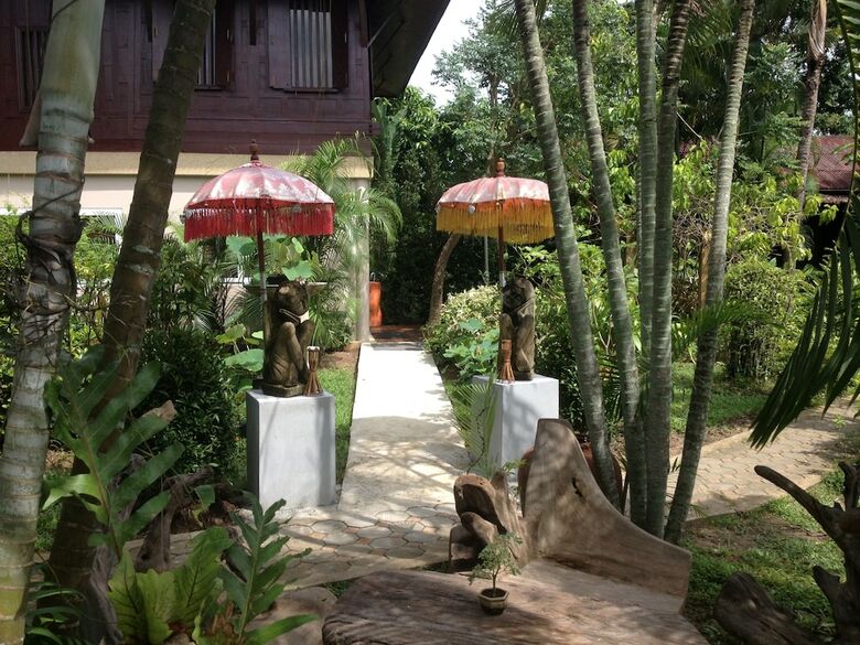 Ban Keaw Villas