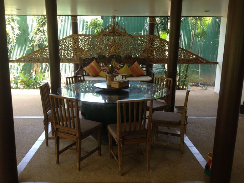 Ban Keaw Villas