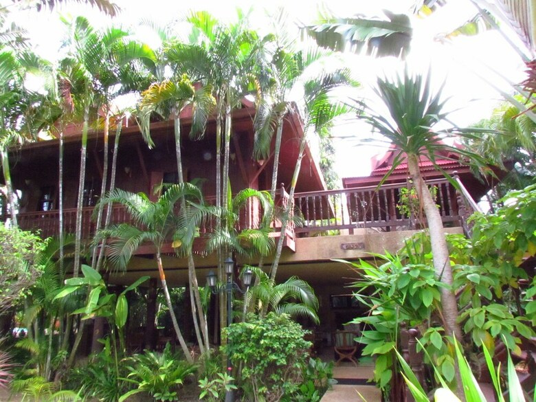Ban Keaw Villas