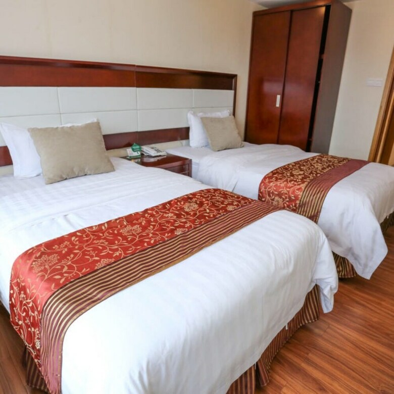 Aohua International Apartment Hotel