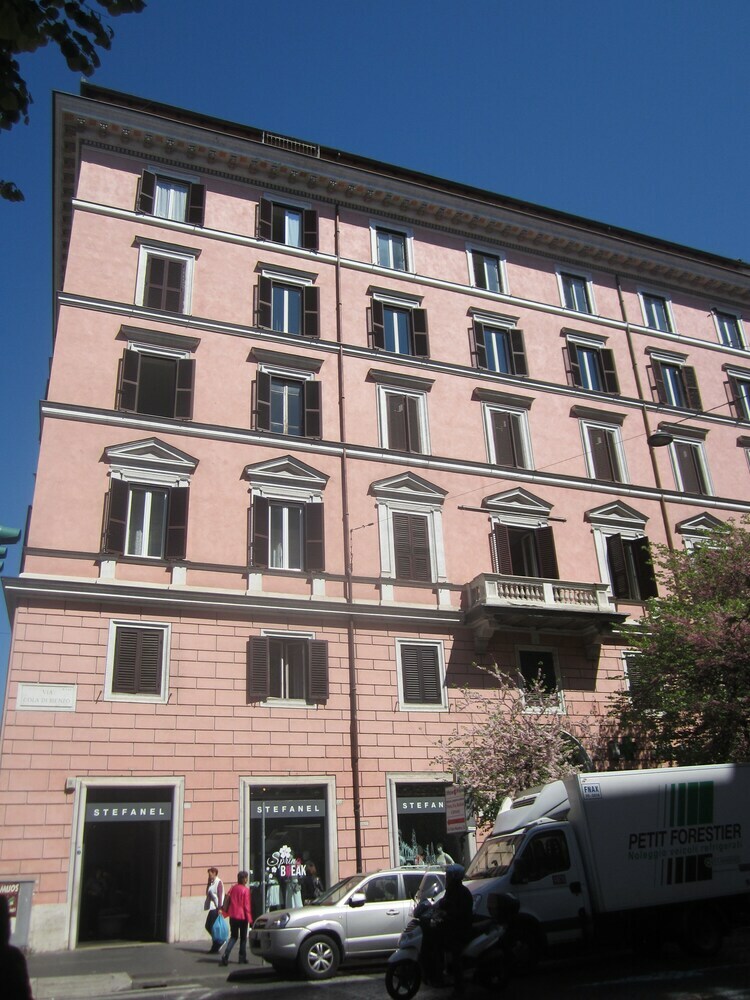 Iulia Guest House