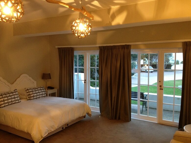 Hotel Whale Rock Luxury Lodge
